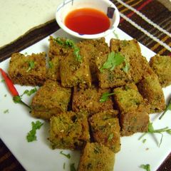 A picture of Kothimbir Vadi.