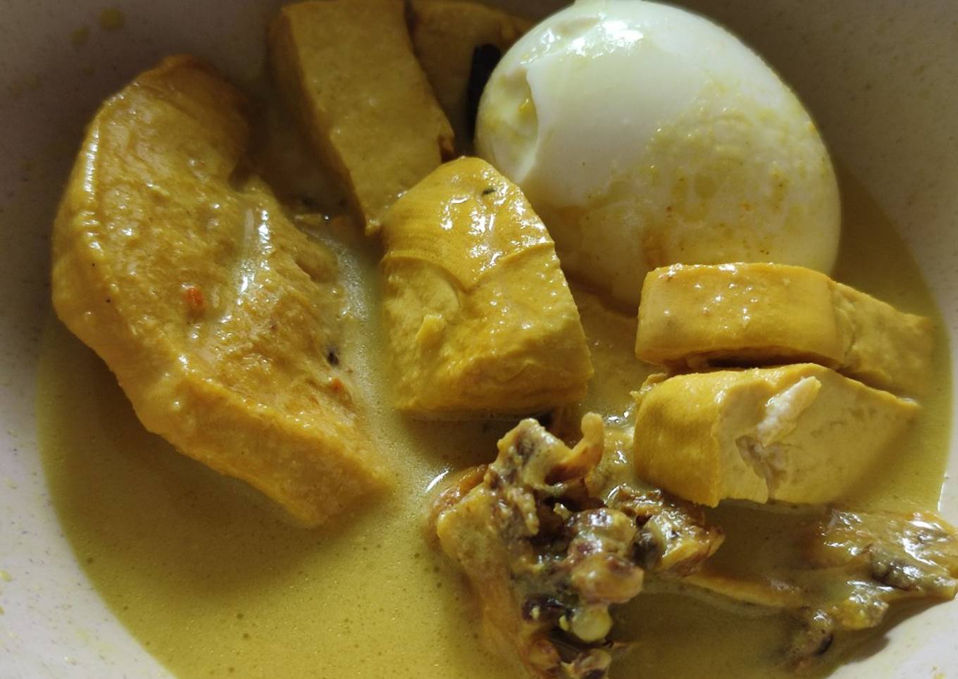 Opor Ayam Kuning Gudeg