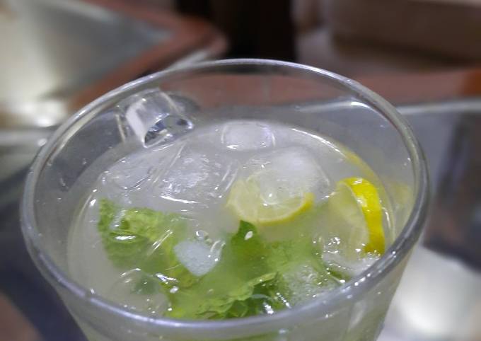 Simple Way to Prepare Perfect Mint lemonade