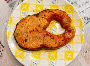 氣炸鍋鮭魚 的食譜成品照片