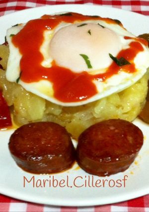 Foto principal de Plato combinado, patatas, huevos, chorizo y pimientos