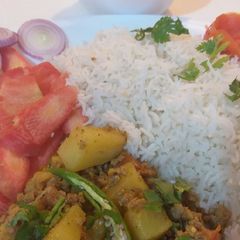 A picture of Qeema aloo matar.