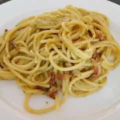A picture of Spaghetti Carbonara.