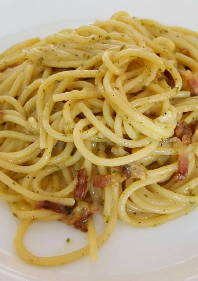 A picture of Spaghetti Carbonara.