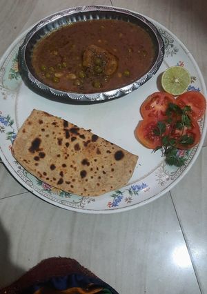 दम आलू (dum aloo recipe in Hindi) रेसिपी मुख्य फोटो