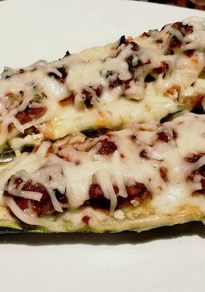 A picture of Keto Zucchini Boats.