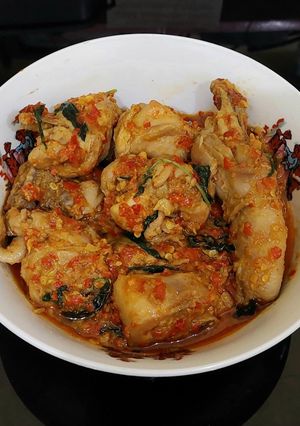 Foto resep Ayam Rica Kemangi Pedas Irit Minyak