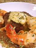 Filet with Giant Prawn, Pan Sauce and Béarnaise Compound Butter