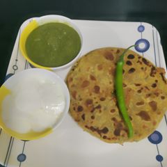 A picture of Stuffed methi paratha.