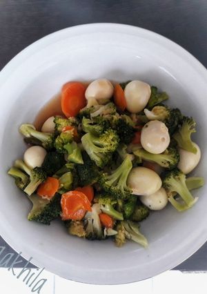 Foto resep Ca brokoli telur puyuh