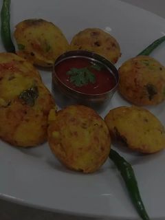 पनीर आप्पे (Paneer Appe Recipe In Marathi) रेसिपी चे मुख्य फोटो