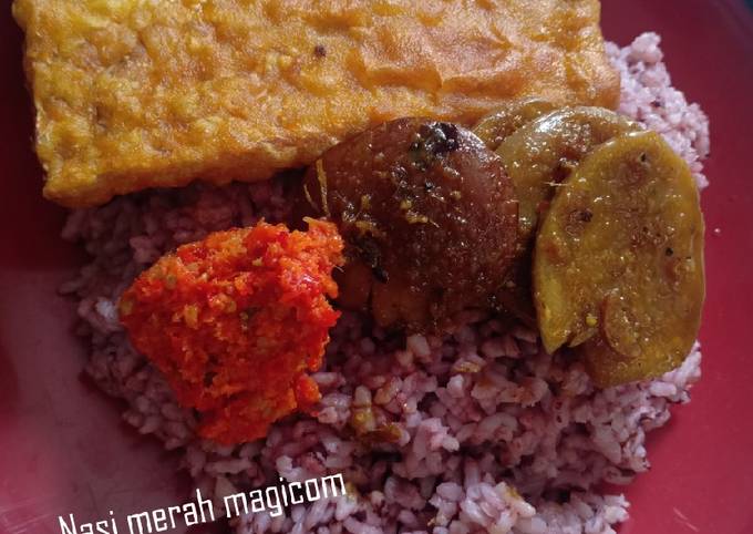 Nasi merah magicom