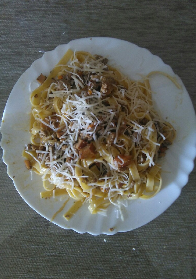 Una foto de Nidos con carne picada y níscalos