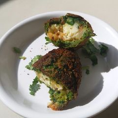 A picture of Three layer crispy rolls.