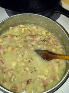 A picture of Pinto beans a la bill 426.
