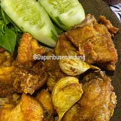 A picture of Ayam Goreng Bawang Putih Simple.