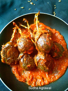 भरवां बैंगन मसाला (Bharva baingan masala recipe in hindi) रेसिपी मुख्य फोटो