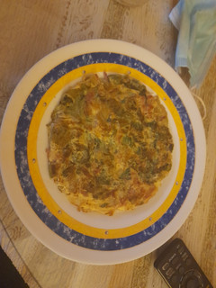 Una foto de Tortilla de lechuga y jamón