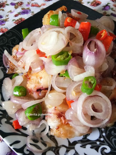 Foto resep Cumi goreng tepung sambal matah