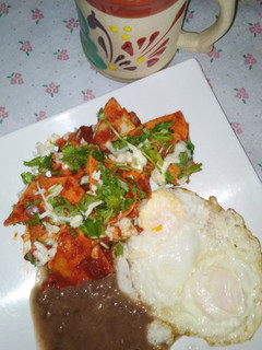 Una foto de Chilaquiles Rojos