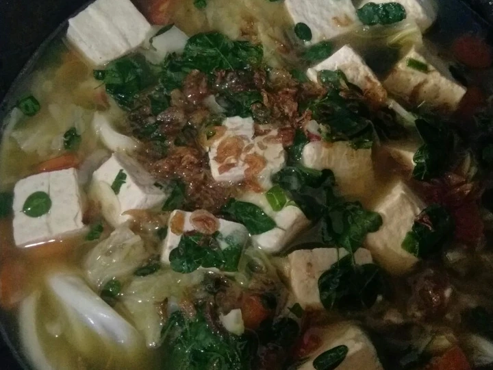 Langkah Gampang Membuat Resep  Soup daun kelor tahu putih🤗😋 yang Lezat, Enak Banget
