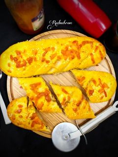 عکسی از دستور استرامبولی ایتالیایی (سوسیس و ژامبون)