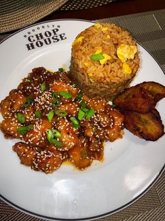 A picture of Sweet & Sour Chicken.