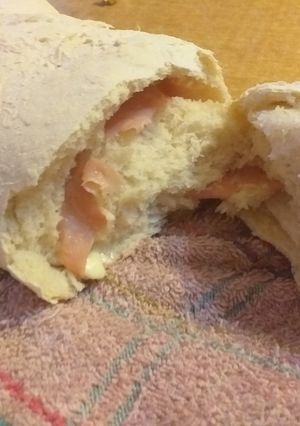 Una foto de Pan casero relleno
