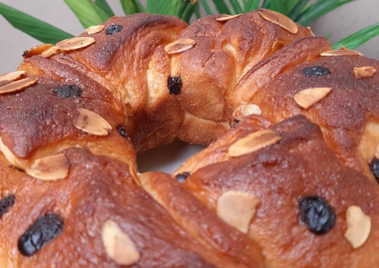 Japanese Condensed Milkbread (Roti Sobek Manis)
