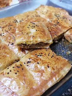 صورة لوصفة عجينة جلاش باللحمة المفرومة