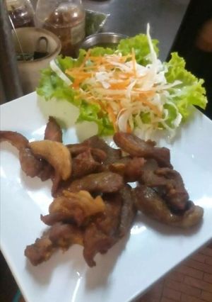 รูปของ หมูแดดเดียวทอดสูตรหมักรสเด็ด