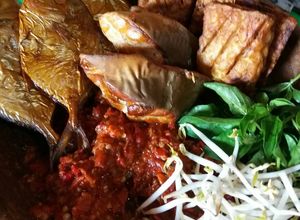 Foto resep Ikan Petek Asap dengan Sambal Kemiri Bakar