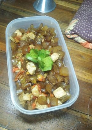 Foto resep Tumis kulit sapi(cecek),tahu,pedas mantap😋