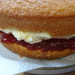 A picture of Classic Victoria Sponge.