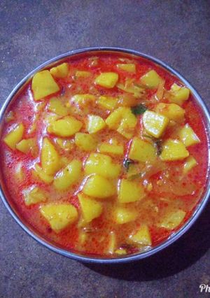 A picture of Aalu dum.