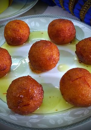 A picture of Sooji gulab jamun.