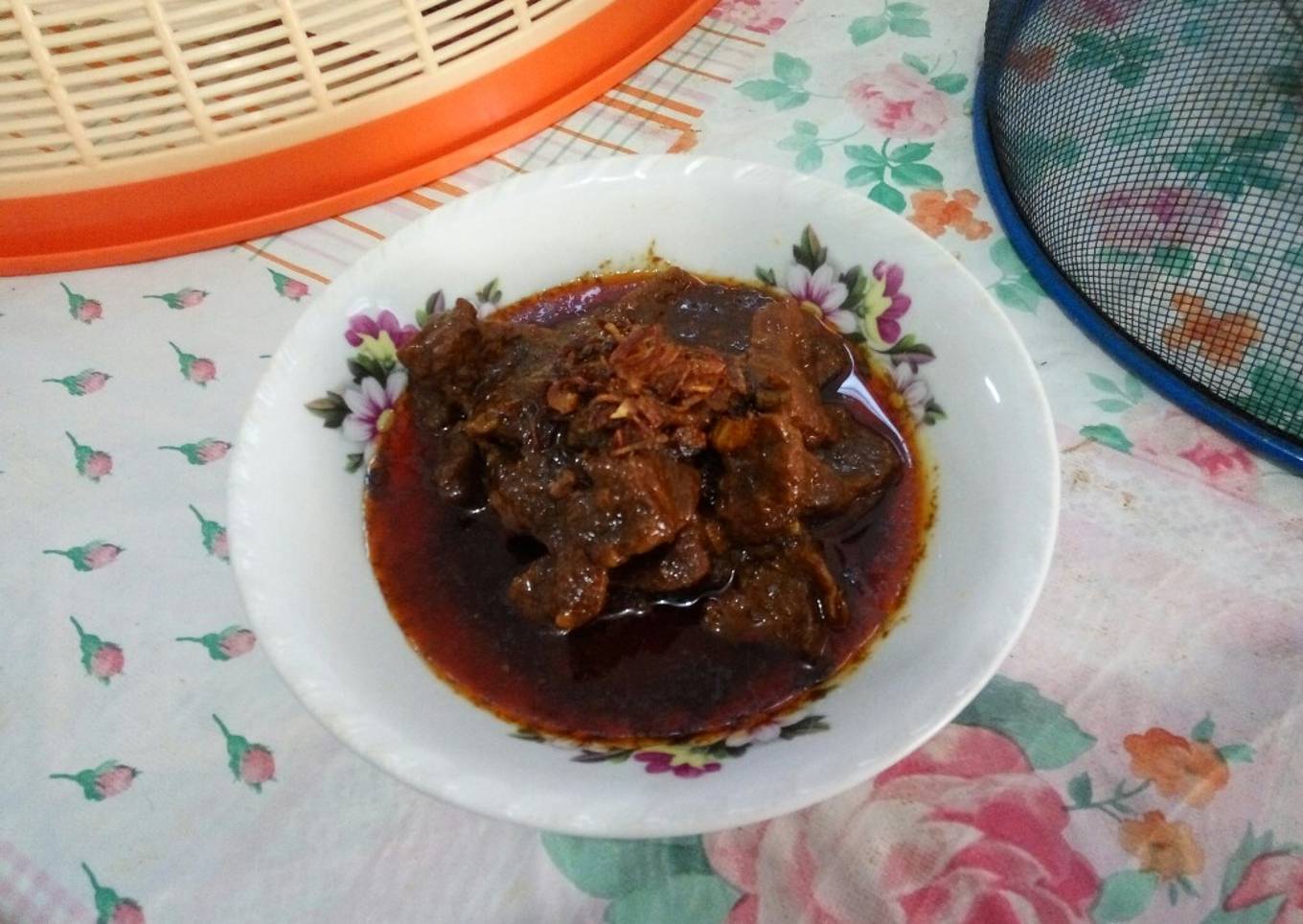 Rendang daging sapi