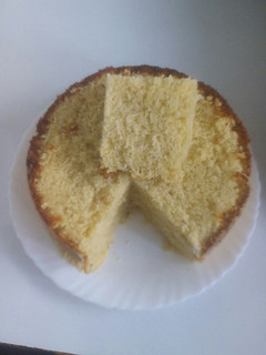 A picture of Lemon Vanilla cake #bakedsnack.