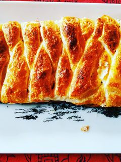 Una foto de Trenza de fresas y queso cremoso