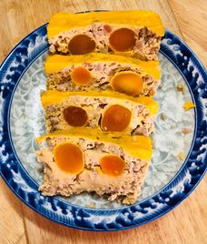 thịt chưng trứng muối