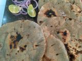 ઘઉં બાજરાની રોટલી (Wheat Bajra Rotli Recipe In Gujarati)