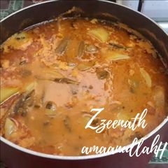 Hyderabadi Kaddu Gosht ka Dalcha with Kachchi Imli A picture of Hyderabadi Kaddu Gosht ka Dalcha with Kachchi Imli.