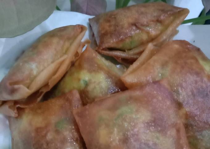 Cara Bikin Martabak telur kornet kulit lumpia Menu Enak Dan Mudah Dibuat