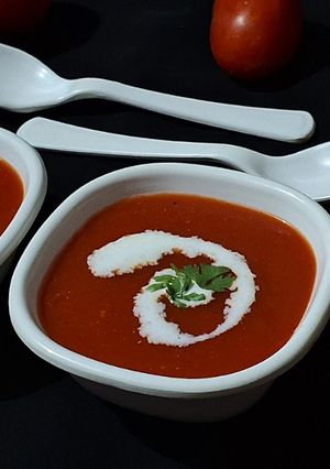 A picture of Tomato beetroot Soup.
