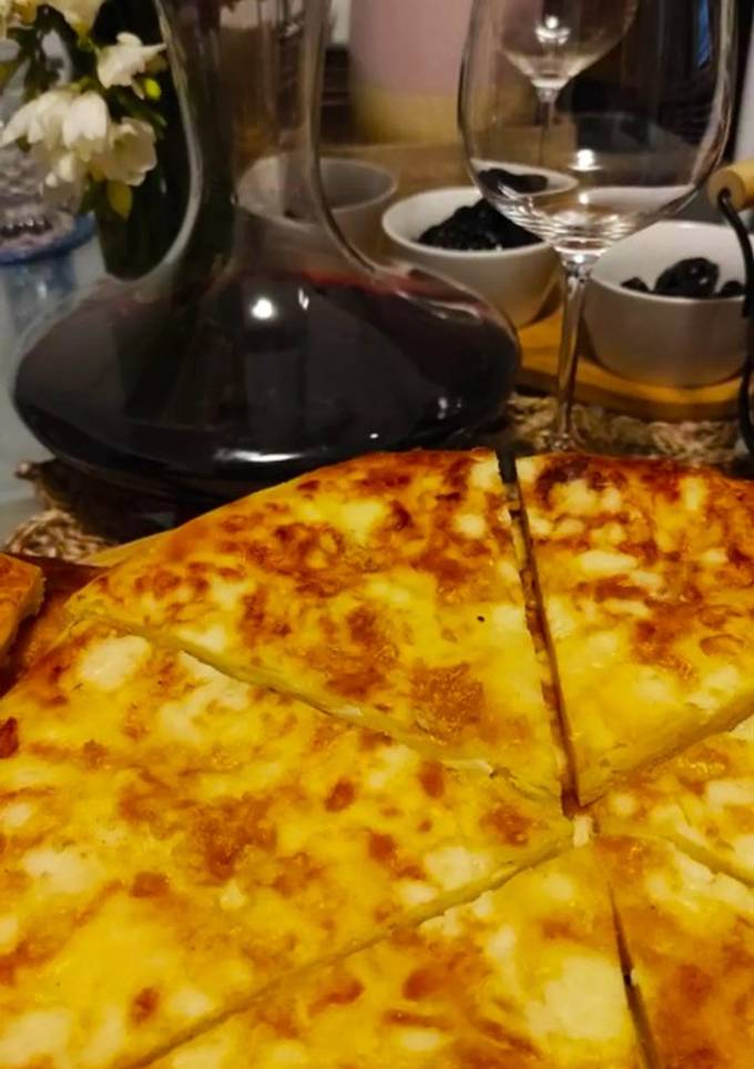Хачапурі по-мегрельськи (мегрулі)