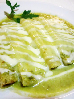 Una foto de Enchiladas suizas
