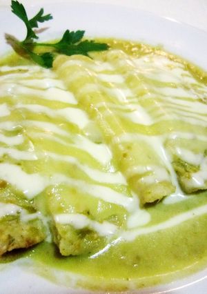 Una foto de Enchiladas suizas