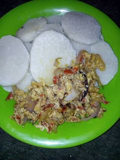 A picture of Yam with egg sauce.