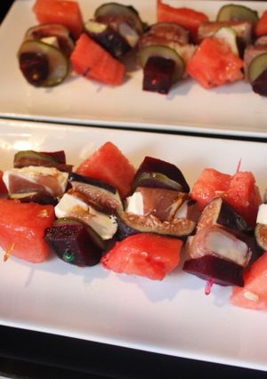 Foto principal de Pinchos de lomo curado, sandía e higos