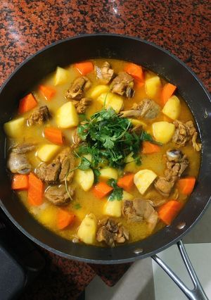 Hình của món Canh Cari Gà.